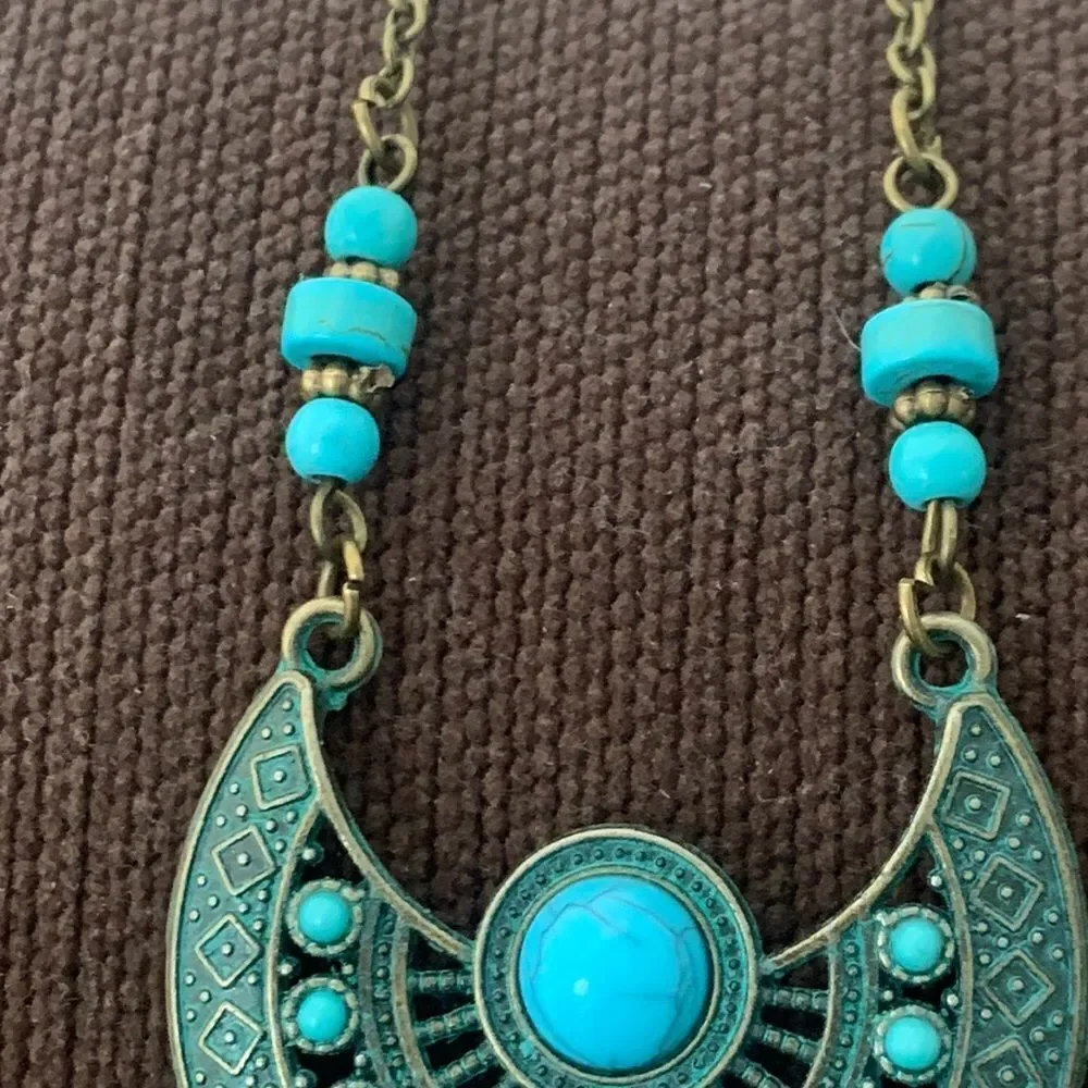 Peacock Feather & Cowrie Shell Necklace with Turquoise Color Beads